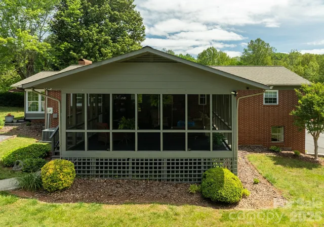 Photo 3 of Sale Pending at 1818 Hickory Blvd Sw, Lenoir, NC 28645 | MLS# 4375626 | Listing updated on 2026-10-01