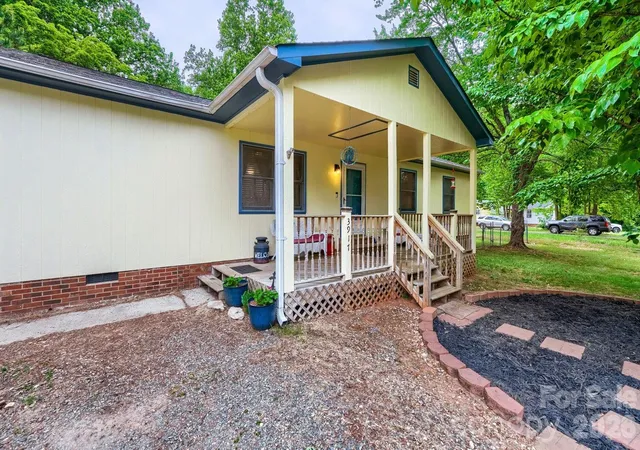 1st image of 3917 Lake Rd, Charlotte, NC 28269 | MLS# 4375637