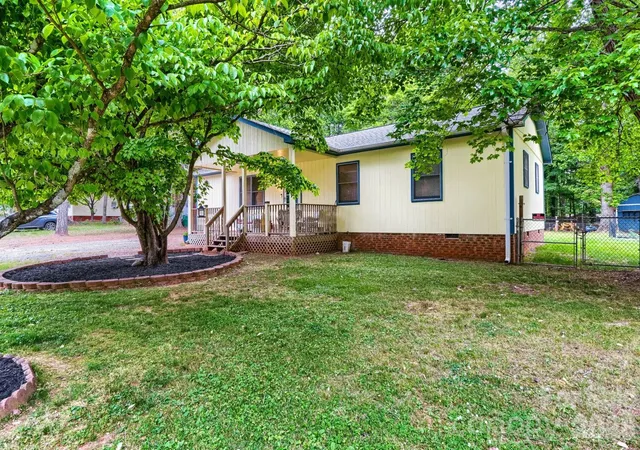 3rd image of 3917 Lake Rd, Charlotte, NC 28269 | MLS# 4375637