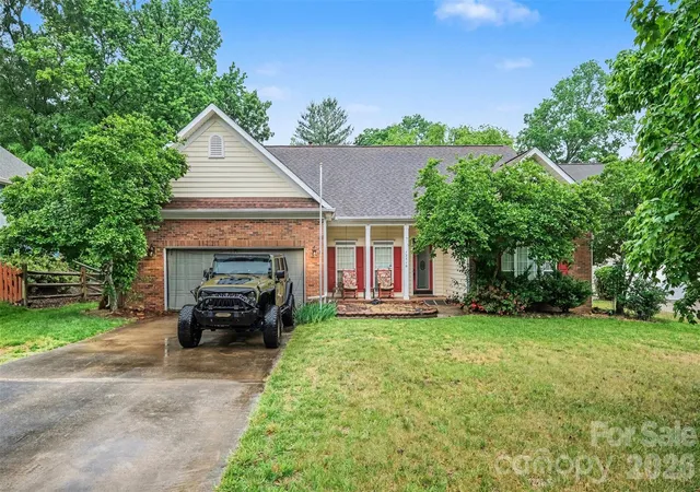 Homes for sale in Charlotte, NC | 12310 Panthersville Dr, Charlotte, NC 28269 | MLS# 4375642