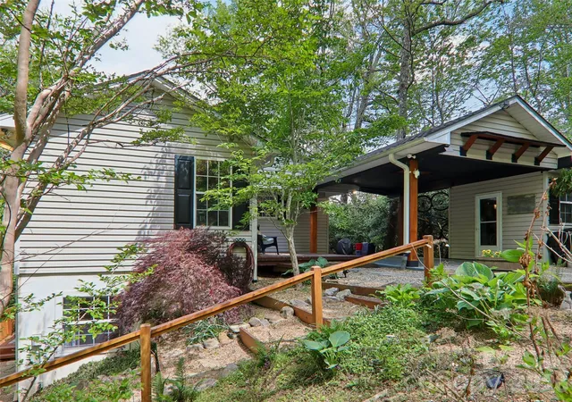 Photo 1 of Single family home for sale at 554 Pisgah Forest Dr, Pisgah Forest, NC 28768 | MLS# 4375652 | Listing updated on 2026-09-14