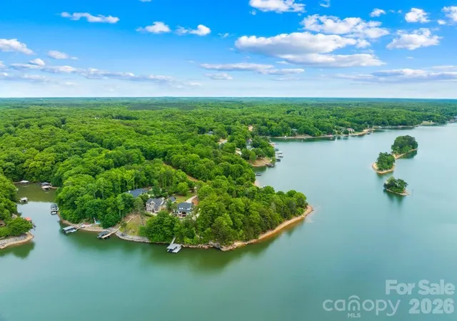 23rd image of 272 S Harbor Watch Dr, Statesville, NC 28677 | MLS# 4375705