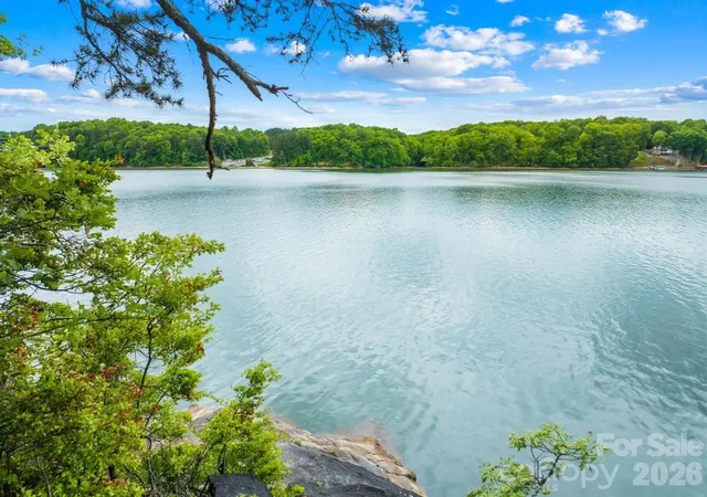 4th image of 272 S Harbor Watch Dr, Statesville, NC 28677 | MLS# 4375705