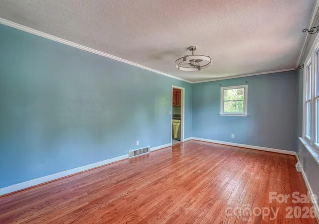 Homes for sale in Hendersonville, NC | 509 Brookside Camp Rd, Hendersonville, NC 28792 | MLS# 4375720