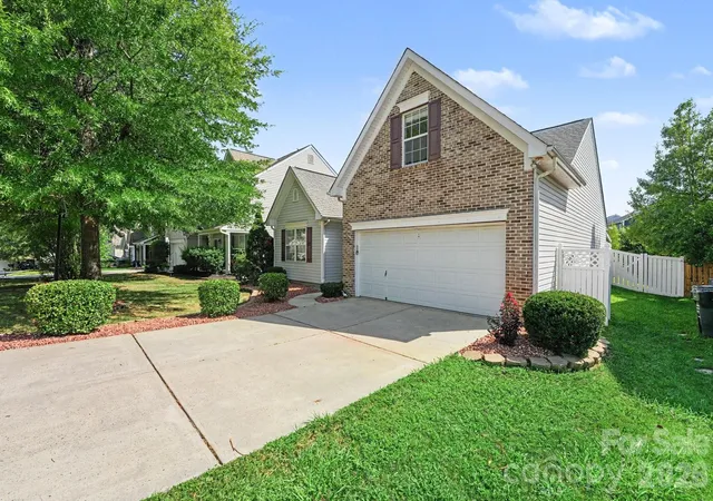 Photo 3 of Single family home for sale at 1274 Emory Ln Nw, Concord, NC 28027 | MLS# 4375773 | Listing updated on 2026-09-16