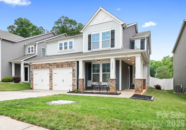 2nd image of 10008 Michael Crossing Dr, Charlotte, NC 28213 | MLS# 4375777