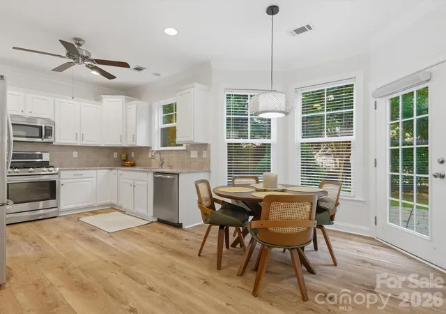 Photo 4 of Single family home for sale at 1022 Fleming Ln, Matthews, NC 28104 | MLS# 4375800 | Listing updated on 2026-09-20