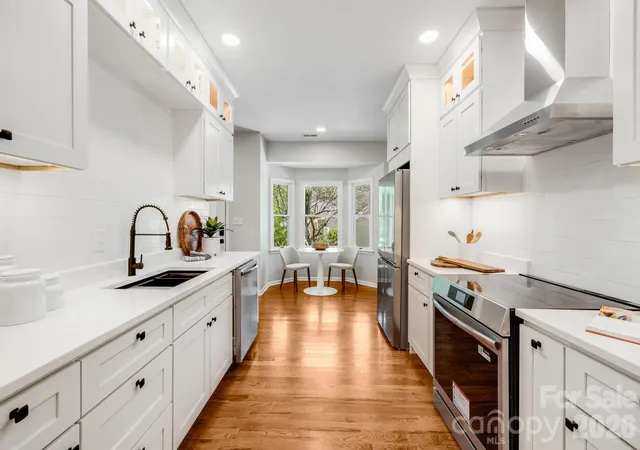 Photo 3 of Single family home for sale at 132 Fox Cross Dr, Brevard, NC 28712 | MLS# 4375876 | Listing updated on 2026-09-05