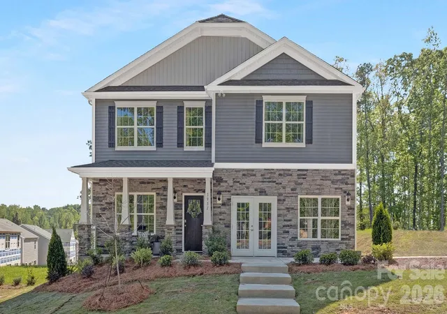 Photo 1 of Single family home for sale at 623 Country Oak Dr, Asheville, NC 28804 | MLS# 4375892 | Listing updated on 2026-07-23
