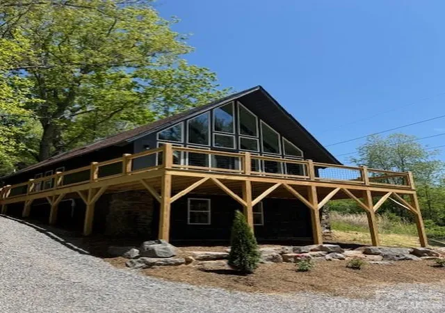 Photo 1 of Single family home for sale at 93 Horse Ring Dr, Burnsville, NC 28714 | MLS# 4375904 | Listing updated on 2026-10-01