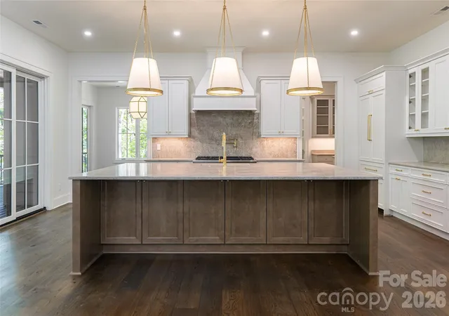Photo 2 of Single family home for sale at 99 Little Cherokee Ridge, Hendersonville, NC 28739 | MLS# 4375910 | Listing updated on 2026-09-20