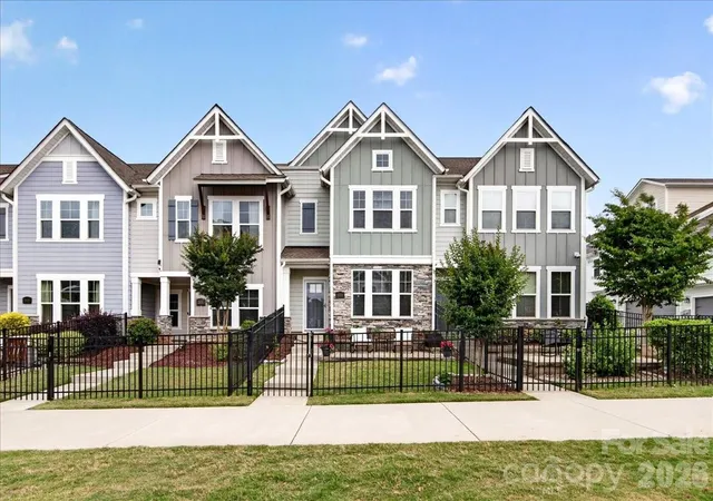 3rd image of 2510 Lydia Ave, Charlotte, NC 28205 | MLS# 4375912