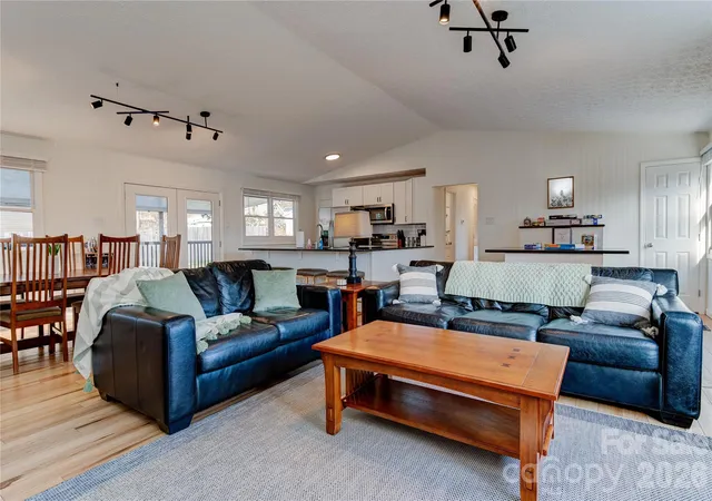 3rd image of 208 Altamahaw Ave, Black Mountain, NC 28711 | MLS# 4375940