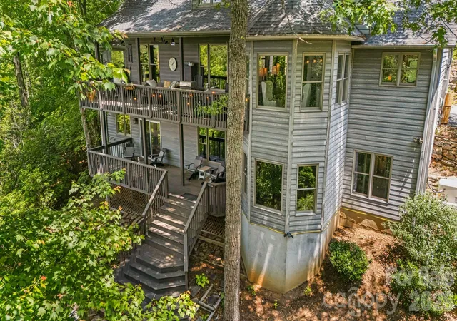 Photo 3 of Single family home for sale at 5 Saddle Ridge, Fletcher, NC 28732 | MLS# 4375966 | Listing updated on 2026-10-07