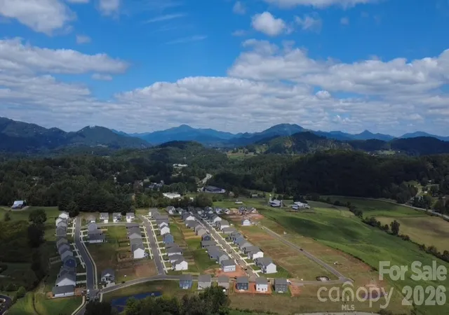 2nd image of 145 Ridgehaven Dr, Waynesville, NC 28786 | MLS# 4375971