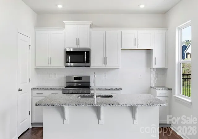 Photo 2 of Single family home for sale at 145 Ridgehaven Dr, Waynesville, NC 28786 | MLS# 4375971 | Listing updated on 2026-10-06