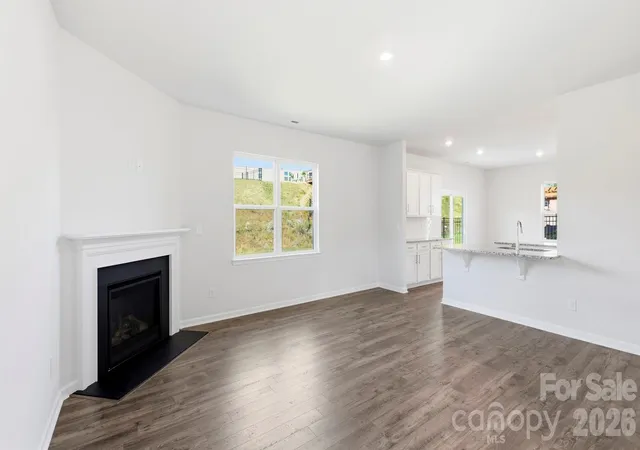 Photo 3 of Single family home for sale at 123 Ridgehaven Dr, Waynesville, NC 28786 | MLS# 4375986 | Listing updated on 2026-10-06