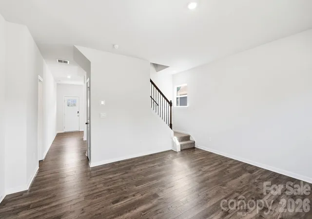 Photo 4 of Single family home for sale at 123 Ridgehaven Dr, Waynesville, NC 28786 | MLS# 4375986 | Listing updated on 2026-10-06