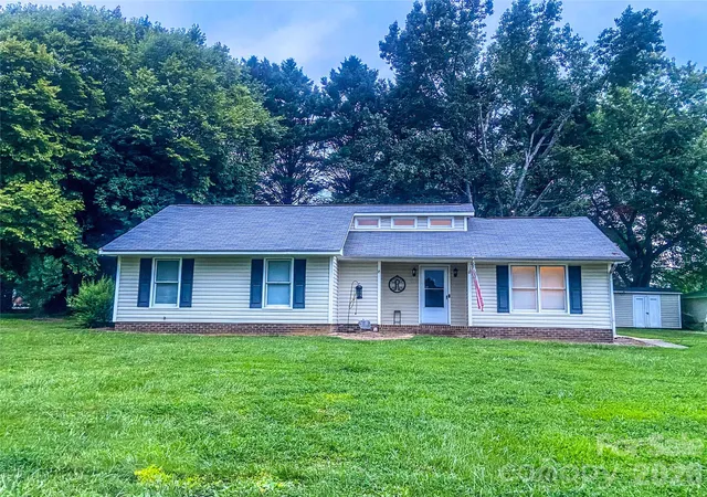 Photo 1 of Single family home for sale at 3120 Basilwood Cir, Monroe, NC 28110 | MLS# 4376004 | Listing updated on 2026-08-27