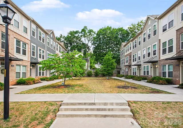 3rd image of 2011 Federation Ct, Charlotte, NC 28205 | MLS# 4376038