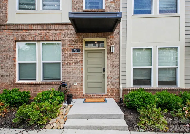 4th image of 2011 Federation Ct, Charlotte, NC 28205 | MLS# 4376038