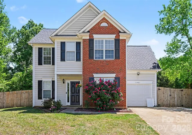 Homes for sale in Charlotte, NC | 13493 Willow Falls Rd, Charlotte, NC 28215 | MLS# 4376045