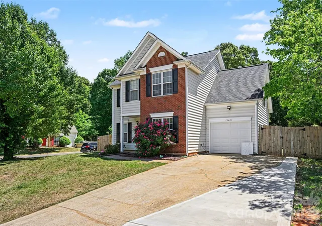 Homes for sale in Charlotte, NC | 13493 Willow Falls Rd, Charlotte, NC 28215 | MLS# 4376045