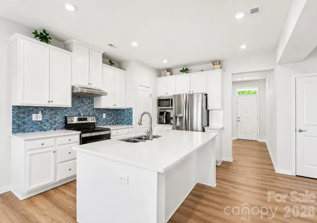 2nd image of 3243 Streamside Dr, Davidson, NC 28036 | MLS# 4376065