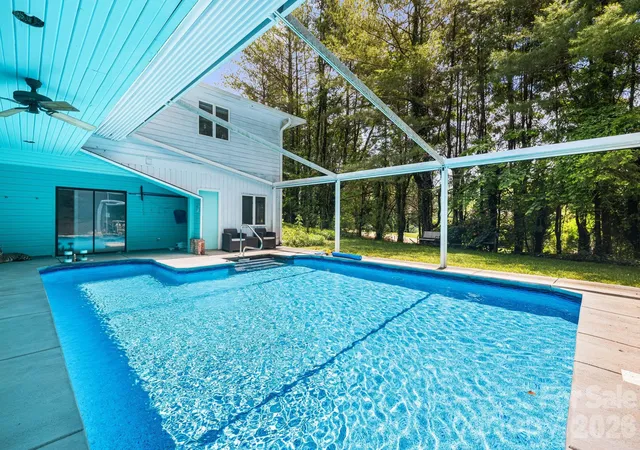 5th image of 11 Beaumont Dr, Hendersonville, NC 28739 | MLS# 4376069