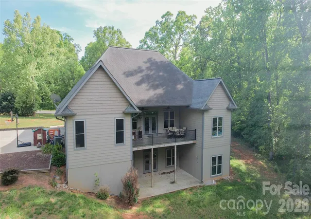 Photo 2 of Single family home for sale at 2818 Rockford Rd, Shelby, NC 28152 | MLS# 4376093 | Listing updated on 2026-10-02