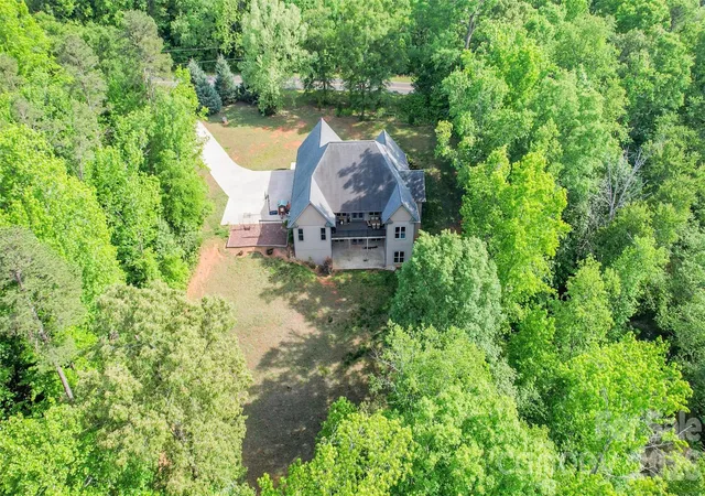 Photo 3 of Single family home for sale at 2818 Rockford Rd, Shelby, NC 28152 | MLS# 4376093 | Listing updated on 2026-10-02