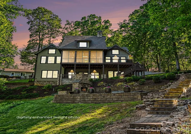 Photo 3 of Single family home for sale at 142 Lakeview Shrs Loop, Mooresville, NC 28117 | MLS# 4376202 | Listing updated on 2026-10-07