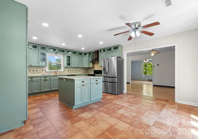 Photo 3 of Single family home for sale at 2113 White Pine Dr, Granite Falls, NC 28630 | MLS# 4376229 | Listing updated on 2026-06-12