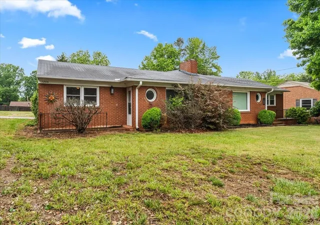 2nd image of 1204 W Fifth Ave, Lexington, NC 27295 | MLS# 4376307
