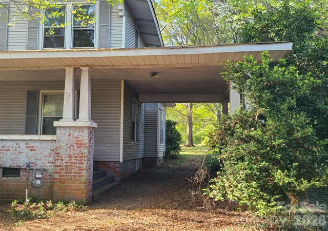 Photo 2 of Single family home for sale at 804 Emmanuel Church Rd, Conover, NC 28613 | MLS# 4376376 | Listing updated on 2026-09-03