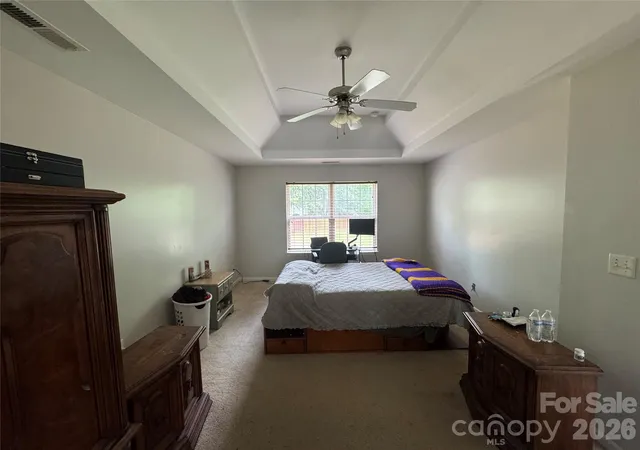 Photo 4 of Sale Pending at 5305 Grandover Dr, Gastonia, NC 28054 | MLS# 4376492 | Listing updated on 2026-09-28