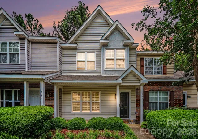 2nd image of 5909 Cougar Ln, Charlotte, NC 28269 | MLS# 4376540