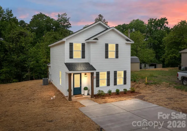 Homes for sale in Cherryville, NC | 607 N Dixie St, Cherryville, NC 28021 | MLS# 4376546