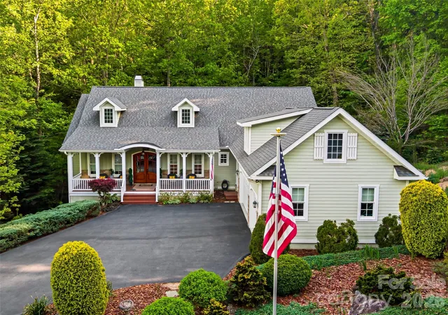 3rd image of 329 Kenmure Dr, Flat Rock, NC 28731 | MLS# 4376570