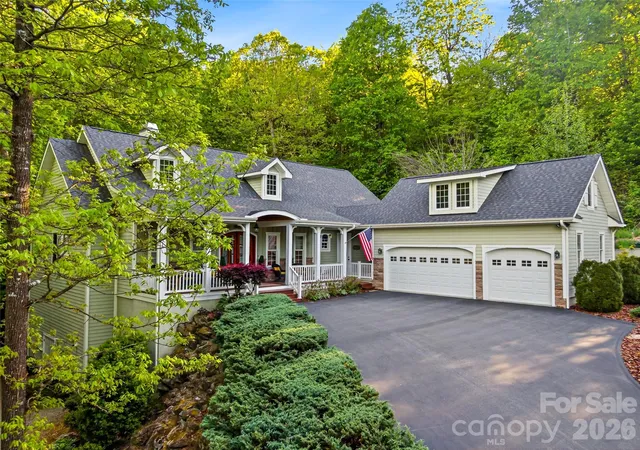 4th image of 329 Kenmure Dr, Flat Rock, NC 28731 | MLS# 4376570