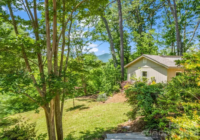 3rd image of 7 Hearthstone Ln, Landrum, SC 29356 | MLS# 4376609