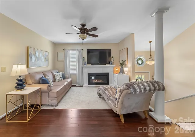Photo 3 of Single family home for sale at 3104 Zion Church Rd, Hickory, NC 28602 | MLS# 4376634 | Listing updated on 2026-08-07
