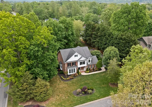 41st image of 103 Berry Hill Dr #10, Hendersonville, NC 28791 | MLS# 4376647