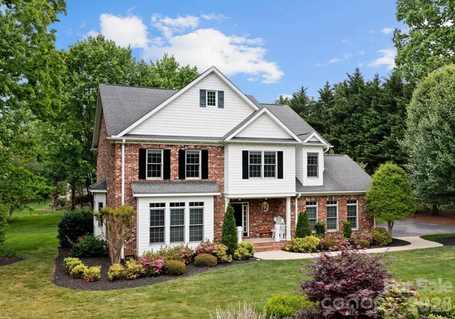 5th image of 103 Berry Hill Dr #10, Hendersonville, NC 28791 | MLS# 4376647
