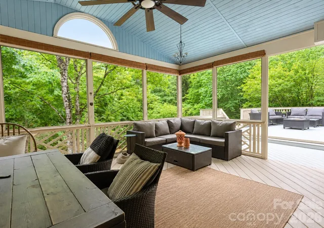Photo 4 of Single family home for sale at 1819 Kilmonack Ln, Charlotte, NC 28270 | MLS# 4376693 | Listing updated on 2026-08-11