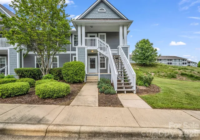 Homes for sale in Asheville, NC | 3005 Sagamore Ln, Asheville, NC 28806 | MLS# 4376702