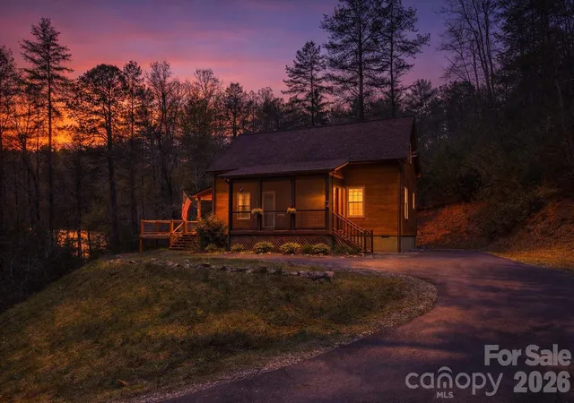 Photo 2 of Single family home for sale at 138 Hubbell Ln, Robbinsville, NC 28771 | MLS# 4376705 | Listing updated on 2026-06-26