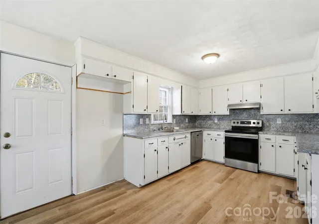 4th image of 324 Pawley Dr, Charlotte, NC 28214 | MLS# 4376735