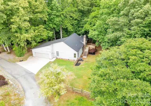 Homes for sale in Dallas, NC | 128 Spencer Woods Dr, Dallas, NC 28034 | MLS# 4376736