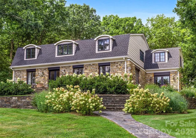 1st image of 10 Kalimar Hts, Hendersonville, NC 28739 | MLS# 4376746